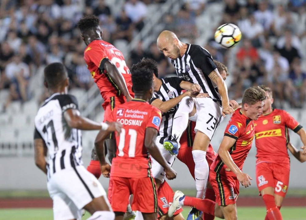 Uvek mi zapadnu NEKI CRNCI da se jurim sa njima!