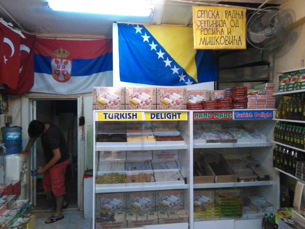 U Kušadasiju postoji jedna radnja i na njoj tabla ispisana na ĆIRILICI, svi koji uđu unutra ODUŠEVE SE, evo i zašto!