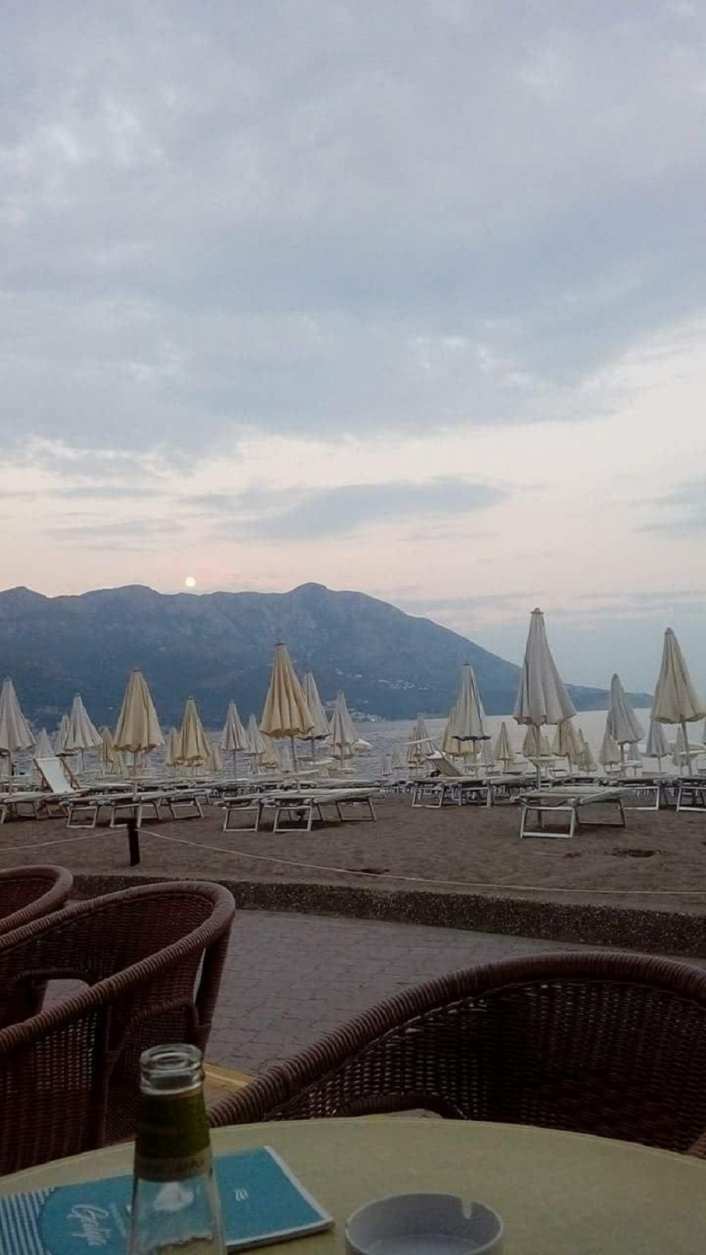 Bečići su jedno od najlepših mesta na Jadranu, ali nakon što saznate šta vas dole čeka, možda nikada nećete poželeti da ih posetite