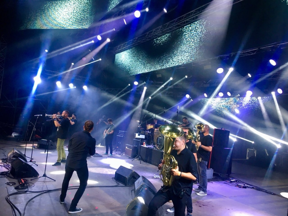 Dejan Petrović posvetio pesmu Areti Frenklin na Bir festu!