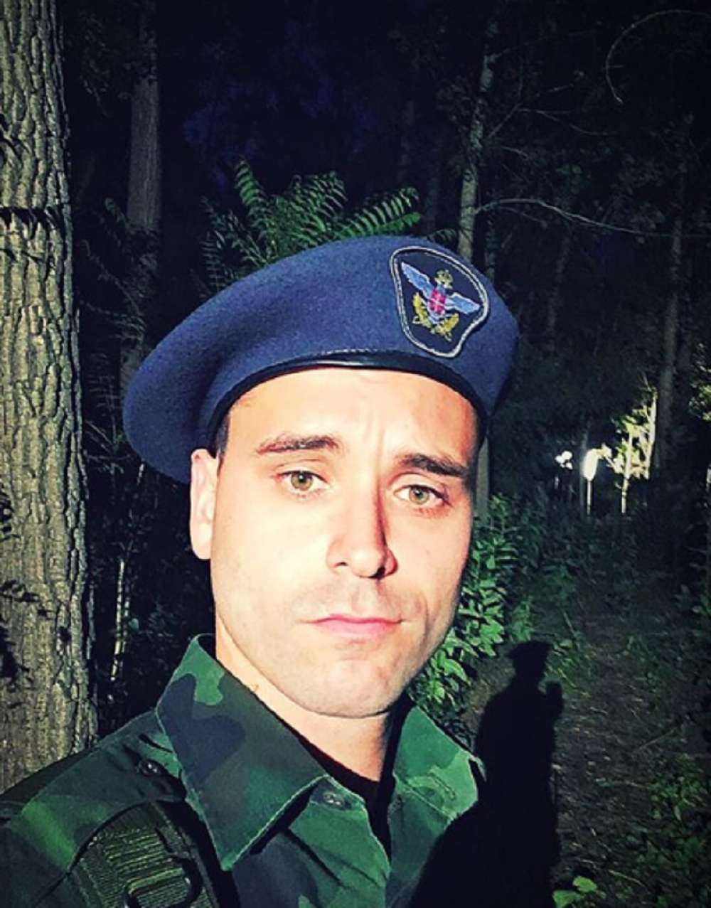 PRVI DAN JE NAJTEŽI Zvezda serije "Vojna akademija" ponovo u uniformi (FOTO)