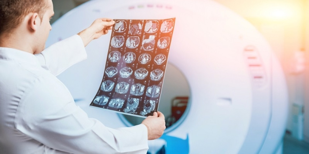 Austrijanac tvrdi da je IZLEČIO više od 45.000 ljudi od kancera i leukemije, evo šta je uradio!