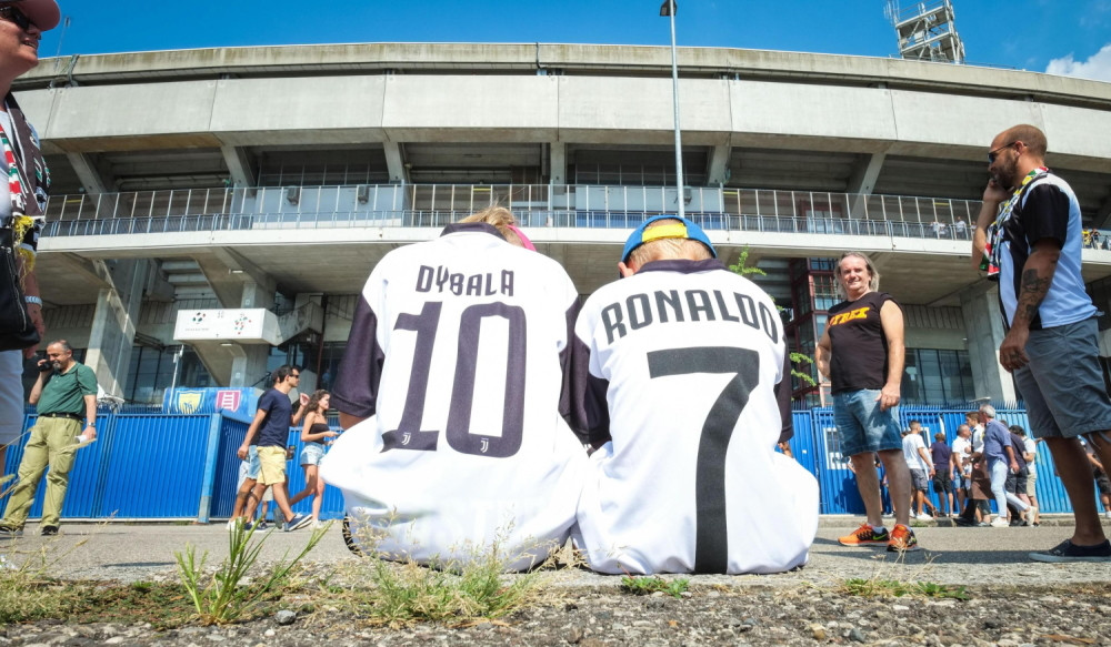 Slavna kompanija ISMEJALA Ronalda, kad bude video šta su napisali - doživeće nervni slom! (FOTO)