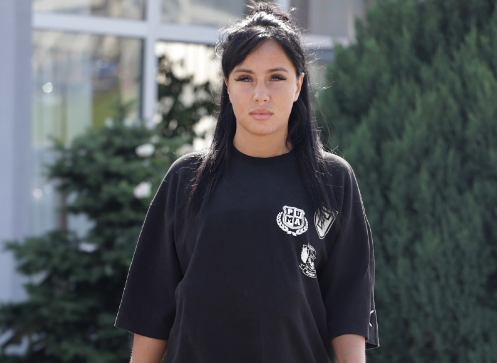 IZVUKLA DEBLJI KRAJ Čabarkapa posle nasilja nad Aleksandrom izašao iz zatvora, evo kako je Subotićeva reagovala!