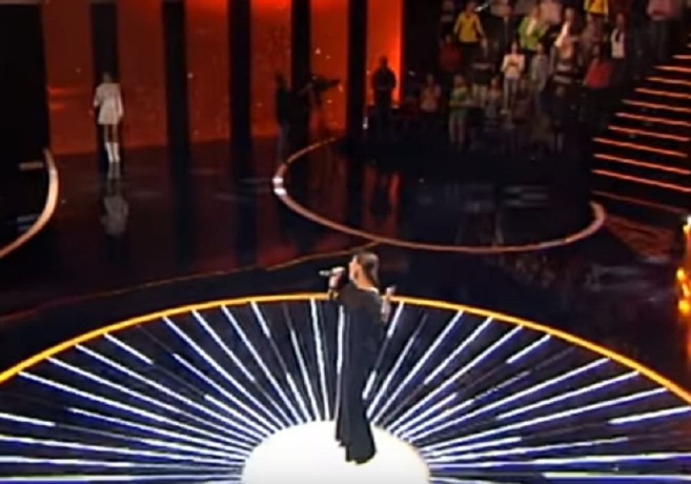 PEVAČICE SE BRUTALNO POTUKLE, JAVNOST U ŠOKU! Čerupale se i šamarale, nisu mogli da ih razdvoje!