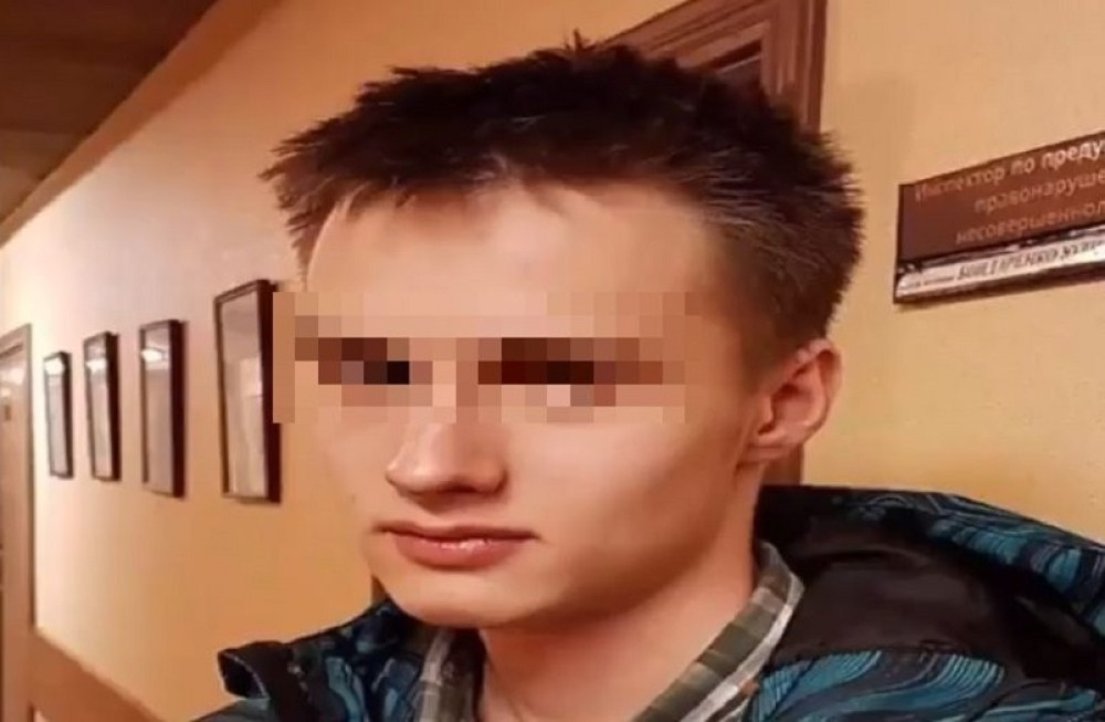 Sin poslanika vezao se lisicama za devojku, a onda su zajedno skočili u smrt!