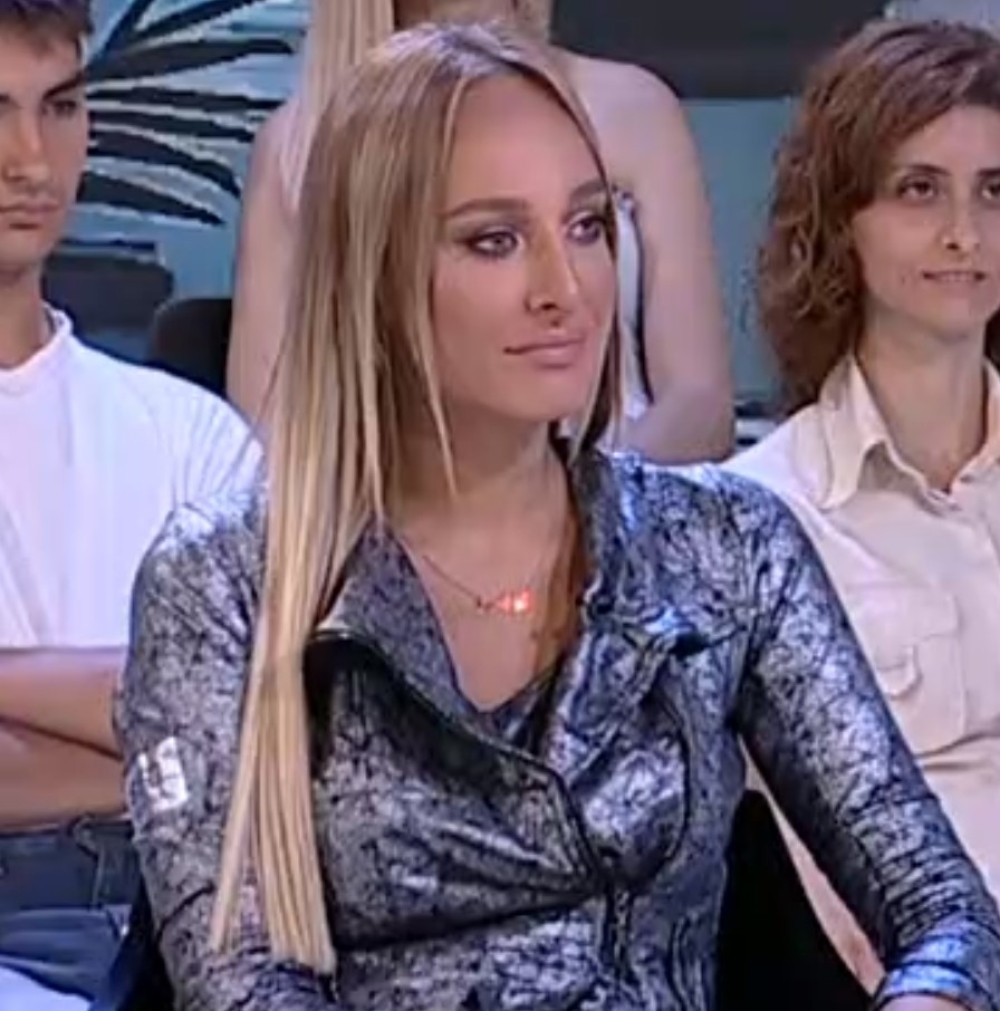 LUNA UMALO SEBI ODUZELA ŽIVOT Na ovo nije smela ni da pomisli! Njen psihijatar će poludeti!