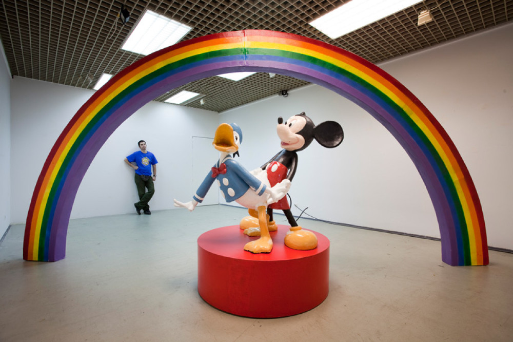 Napravio je Mikija koji gu*i Paju, a tek kad čujete šta je uradio sa kosovkom devojkom, poludećete!