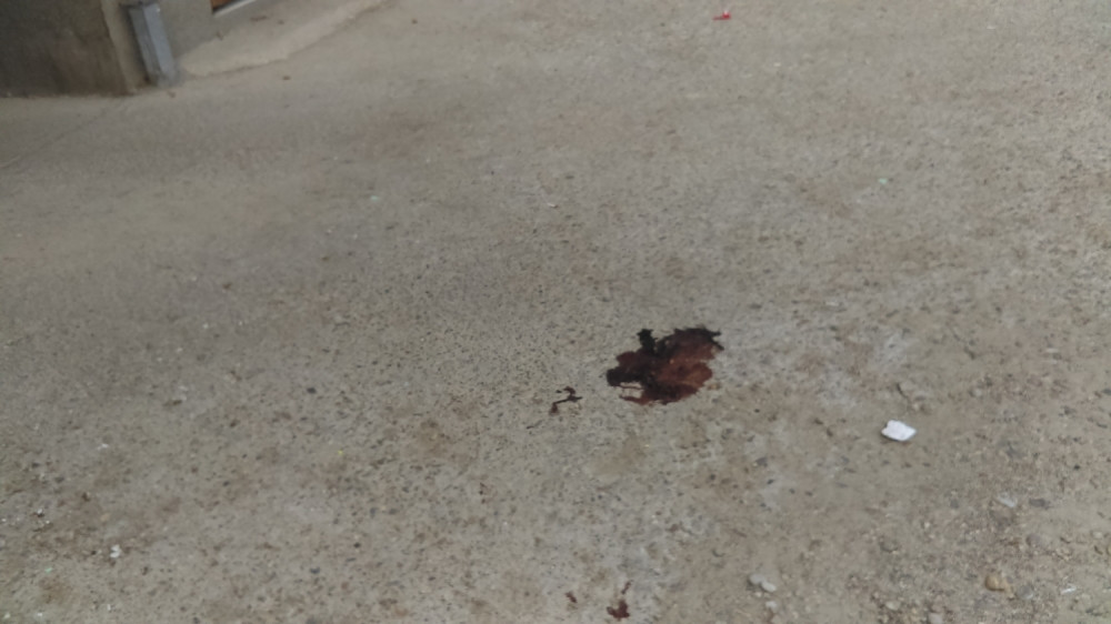 Muškarac skočio sa zgrade, na mestu ostali TRAGOVI KRVI