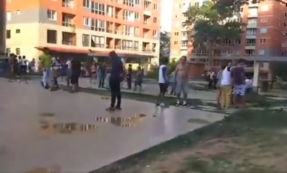 IZUZETNO JAK ZEMLJOTRES od 7,3 Rihtera pogodio Venecuelu, građani u panici bežali iz svojih domova! (VIDEO)