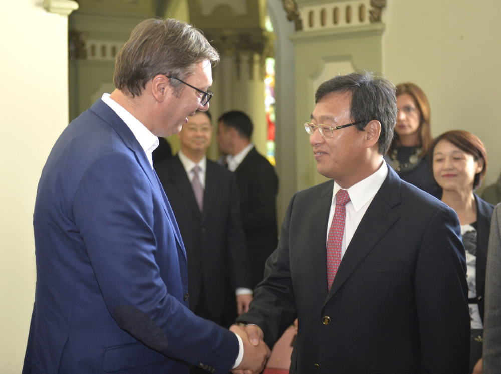 Vučić na potpisivanju sporazuma o kineskoj investiciji: Za ovo se radi i živi!