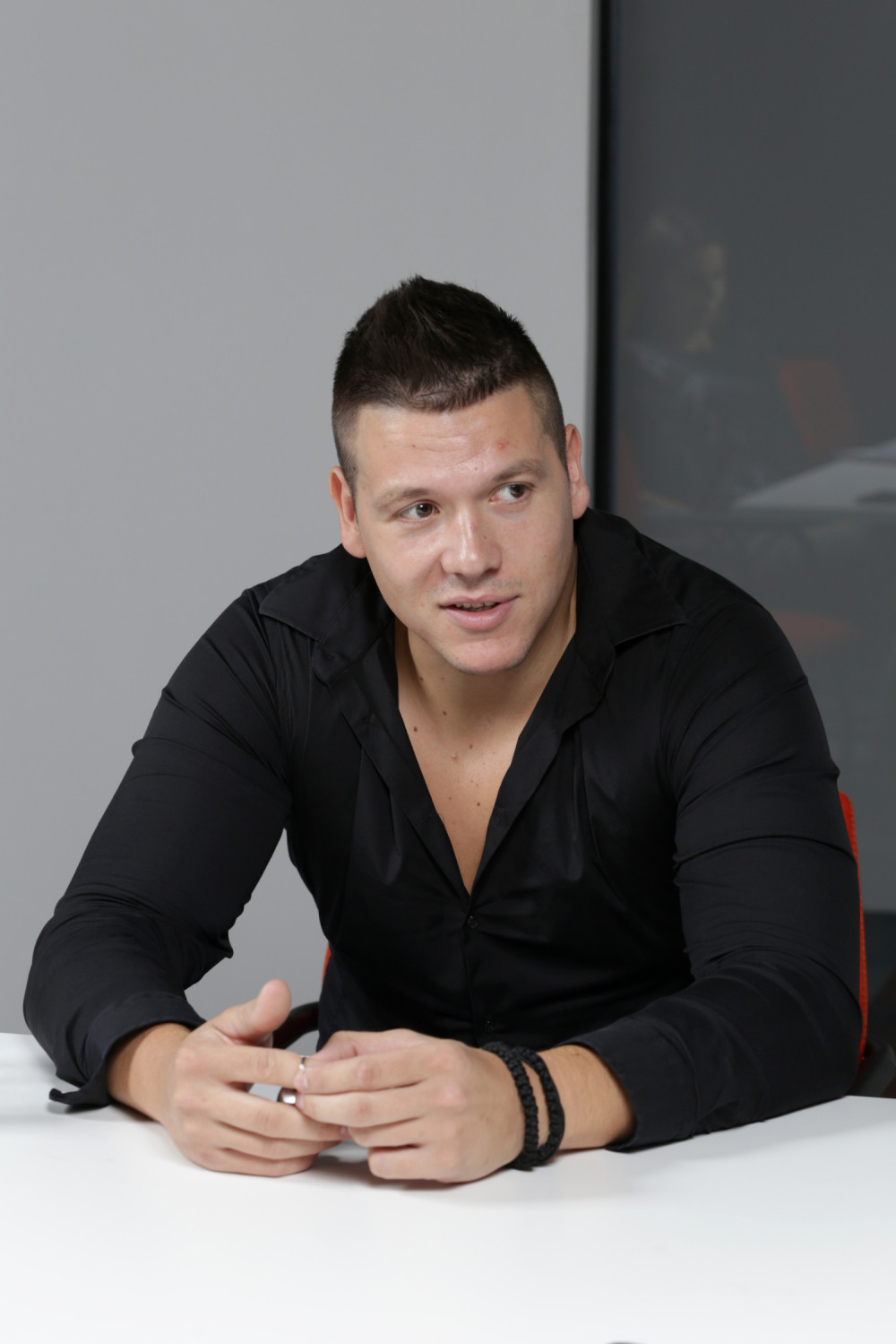 SLOBA RADANOVIĆ HITNO NA INFUZIJI Pevaču ugroženo zdravlje, ne može da izdrži sve! (FOTO)