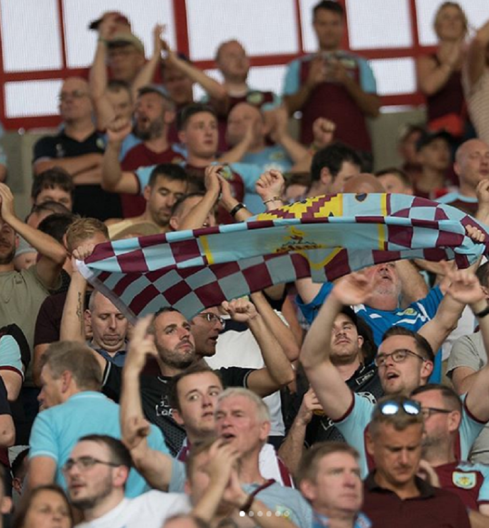 Bahati Englezi divljali po Atini, policija ih pohapsila, a jedan je prilično nagrabusio (FOTO)