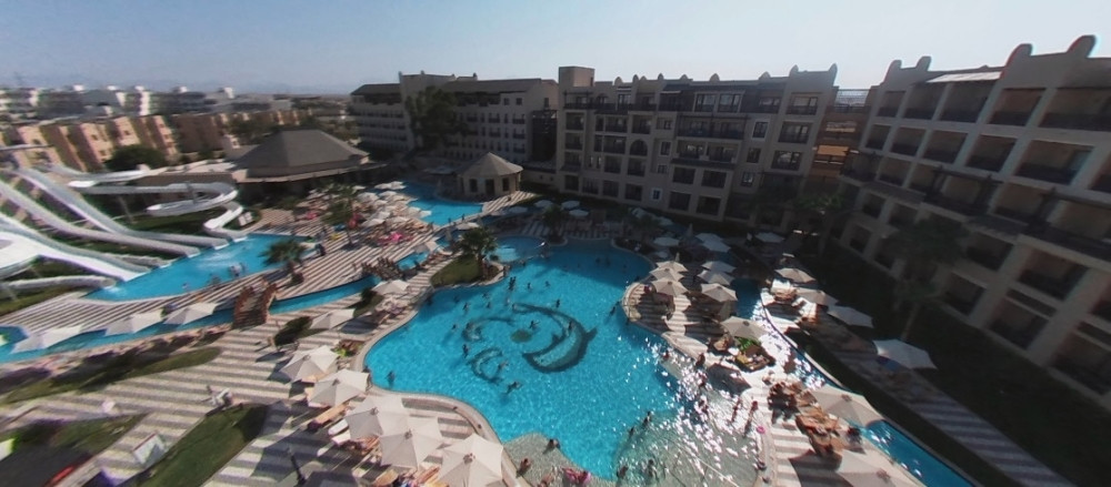 Otac i majka joj umrli pred očima, više od 40 gostiju ne može da stane na noge!