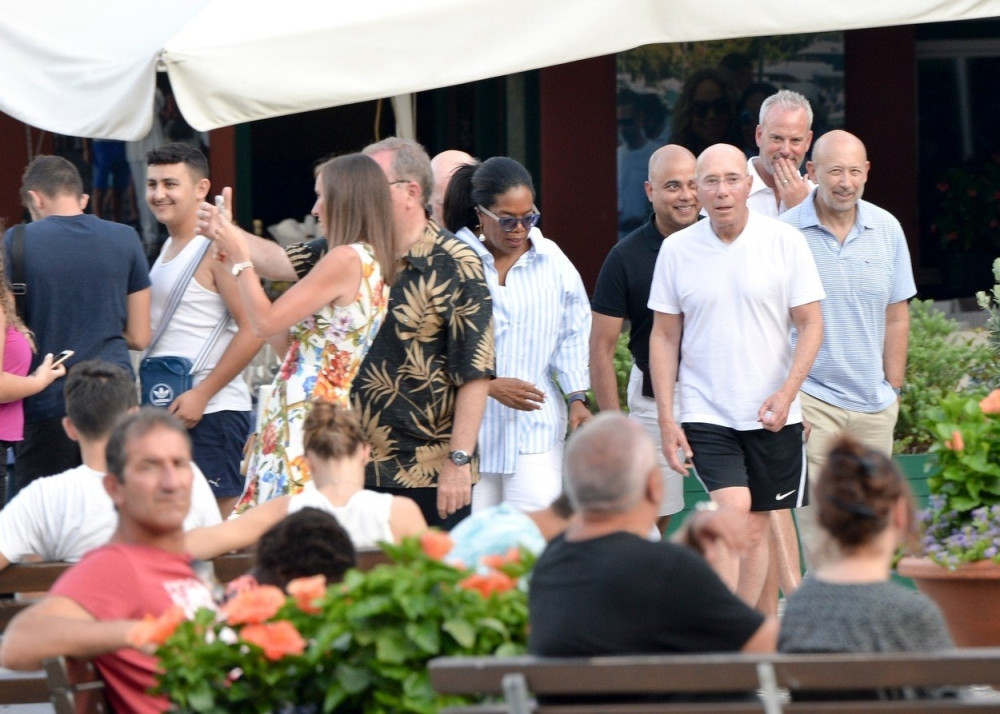 OPRA VINFRI STIGLA U CRNU GORU! Ova poznata faca joj pravi društvo