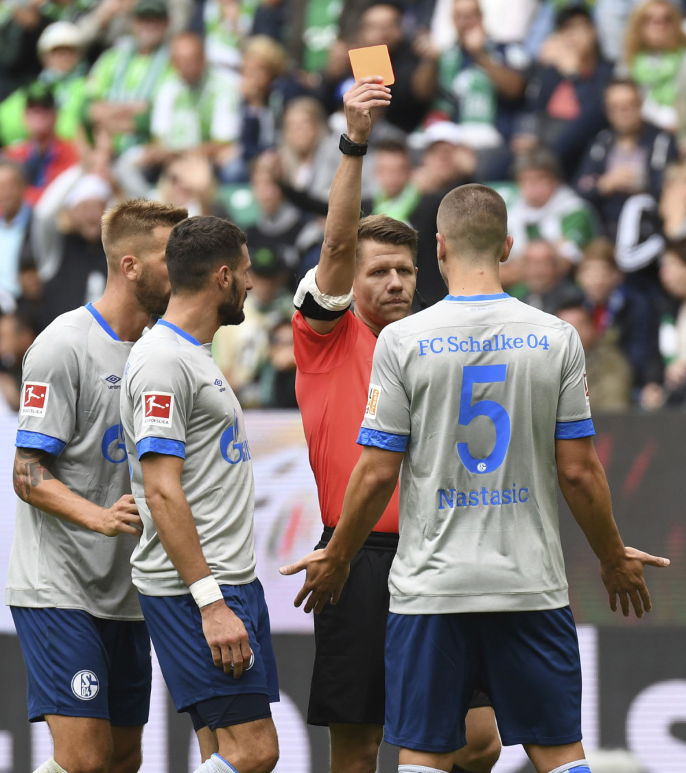 Nastasiću na startu Bundeslige CRVENI karton, Grujić debitovao za Hertu (FOTO)