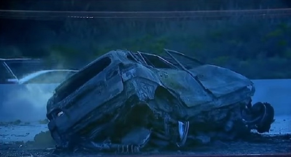 Tinejdžerska megazvezda izvršila bizarno samoubistvo, sa sobom u smrt povukla i dvoje nevinih - MAJKU SA DETETOM!