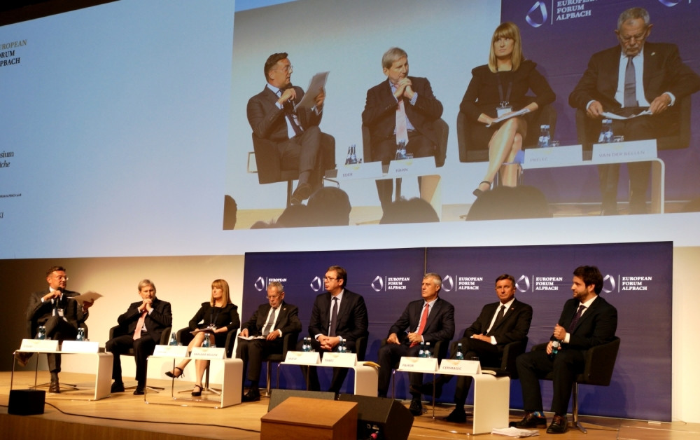 Vučić se obratio okupljenima na panelu u okviru Evropskog foruma Alpbah