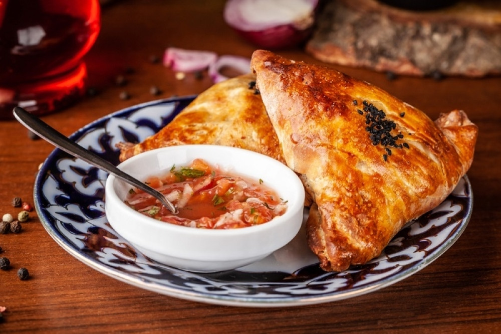 Hrskava pita sa sirom i prazilukom! (RECEPT)