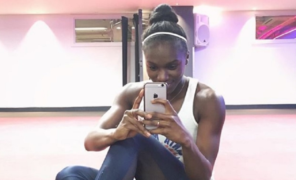 Procurele EROTSKE fotke slavne ATLETIČARKE, da vidite samo šta je radila na njima! (FOTO)