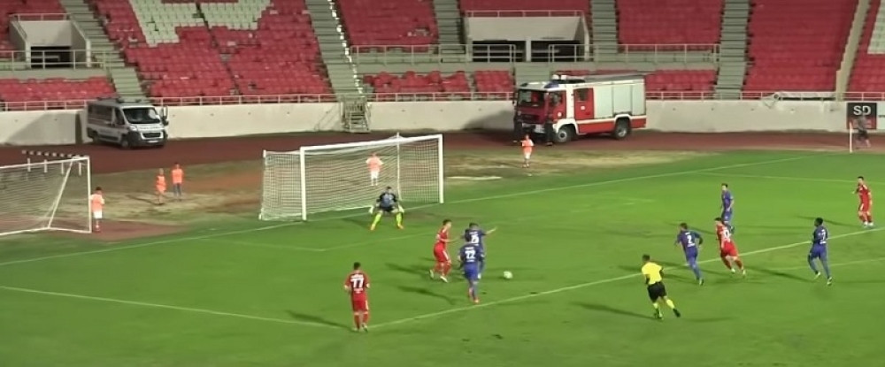 Ljudi, ako su OVO PENALI, onda nam je FUDBAL stvarno DNO DNA! (VIDEO)