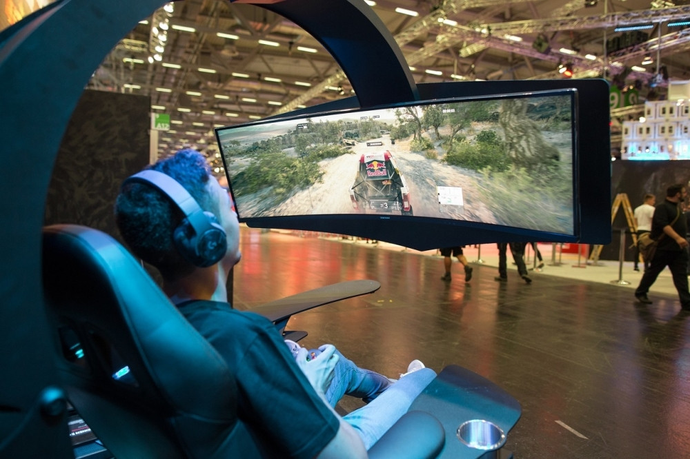 OVAJ MONITOR ĆE SVI POŽELETI DA IMAJU Samsung predstavio nešto što do sada niste videli!