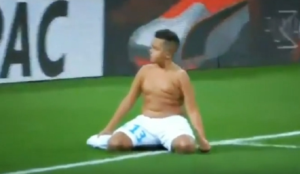 Dečak izveo početni udarac u Marseju, a onda krenuo da IMITIRA RONALDA! (VIDEO)