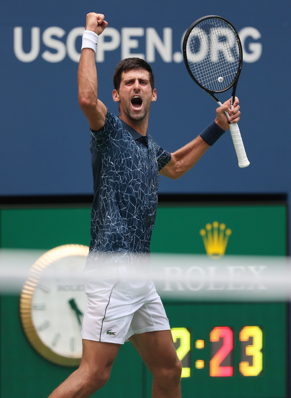 Skandal! Jel ovo ta divna njujorška publika?! Ove NEVASPITANE SPODOBE su aplaudirale na Novakove greške! Kako im je samo UZVRATIO! (VIDEO)