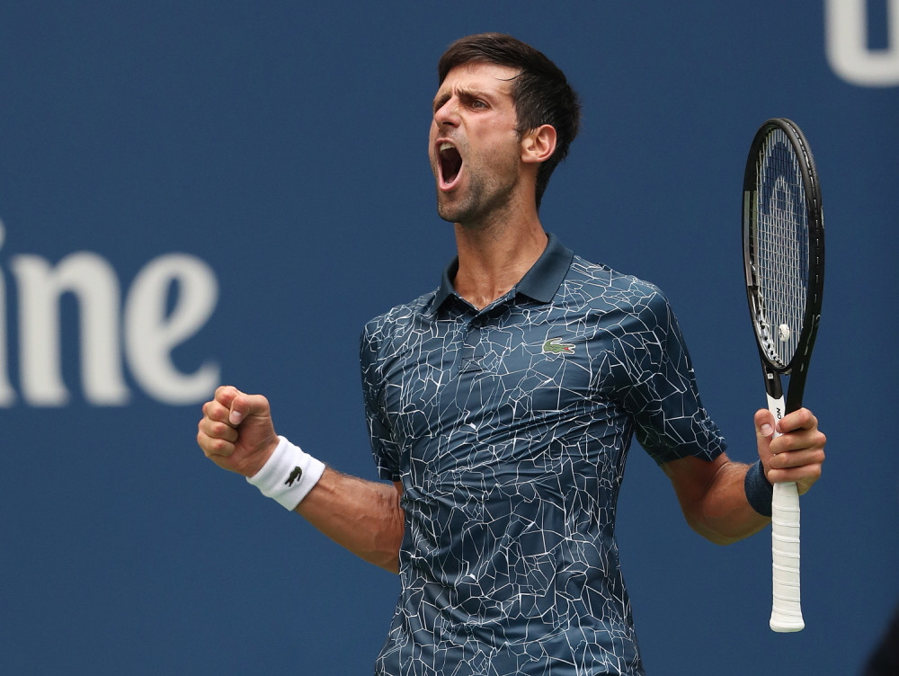 Novak izlazi iz PRIVATNOG AVIONA, blicevi sevaju, ludilo, to je samo najava onog što ga čeka zajedno SA FEDEREROM KAO SAIGRAČEM! (VIDEO)