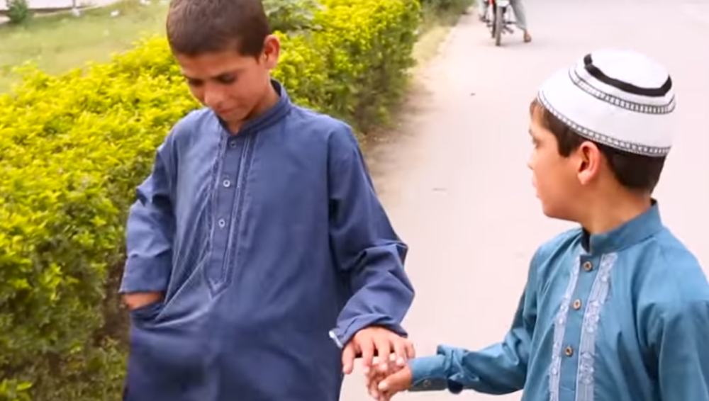 Danju trče i smeju se, ali se uveče pretvaraju u nešto što niko ne ume da OBJASNI