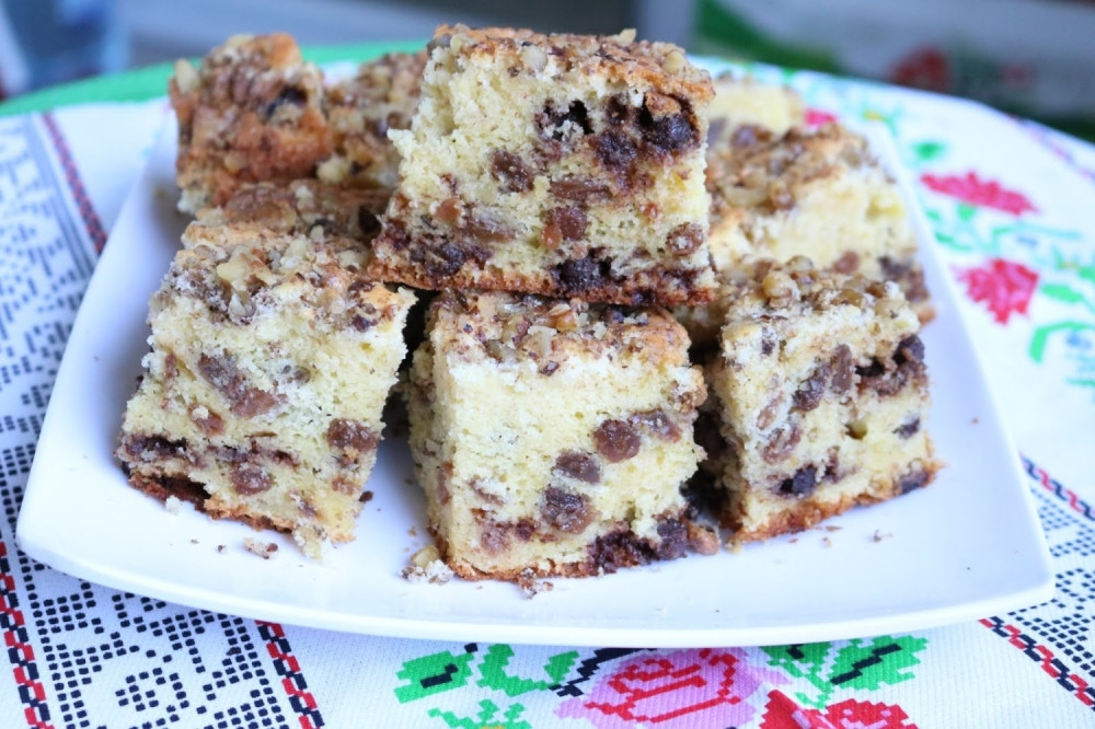 KOLAČ SA ČOKOLADNIM MRVICAMA: Topi se u ustima! (RECEPT)