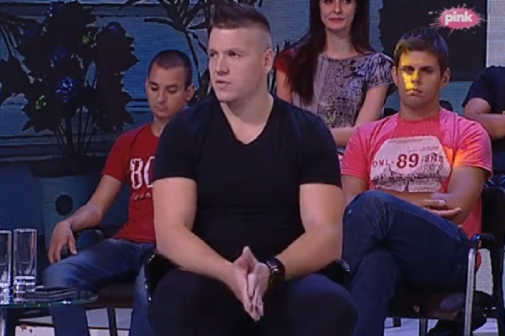 SUZE U PROGRAMU UŽIVO: Sloba progovorio o Kijinom pismu u kojem ga vređa i njegovu devojku naziva masnoglavom!