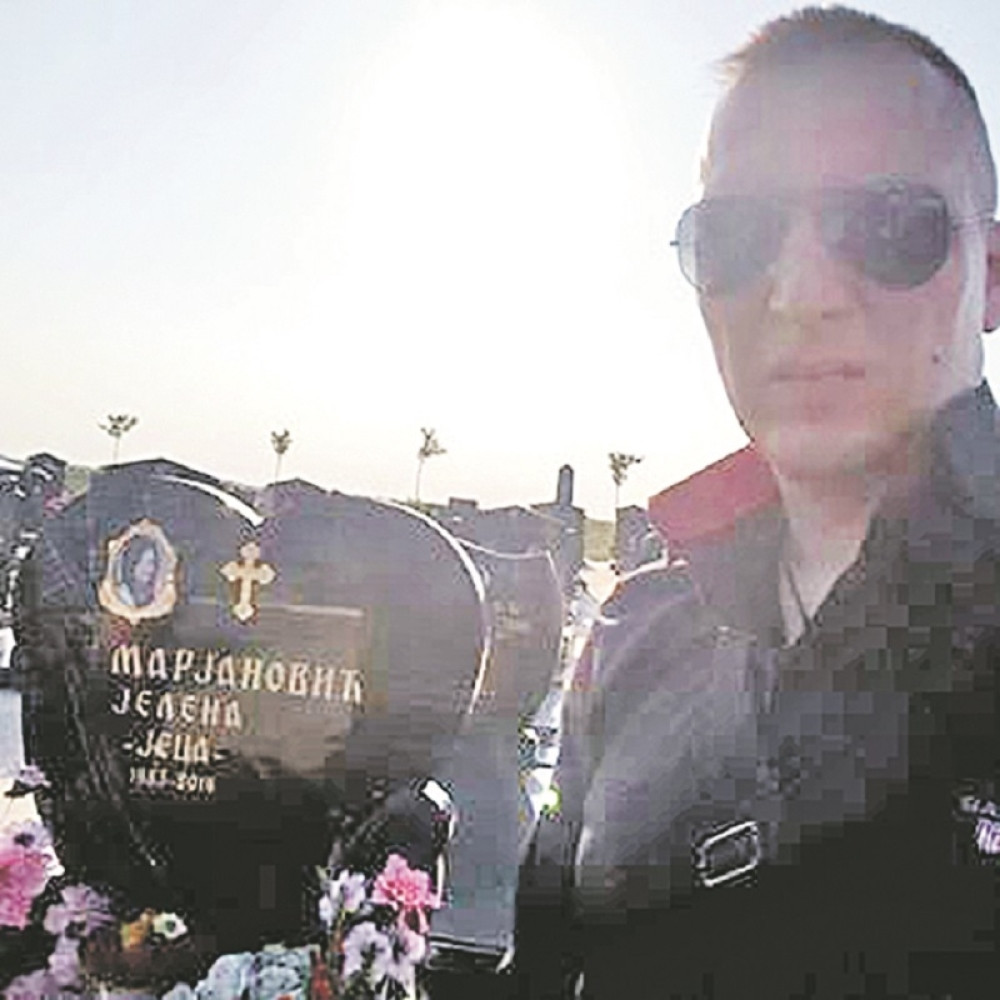 Zoran obišao Jelenin grob: Stihovima OVE PESME otkrio sve