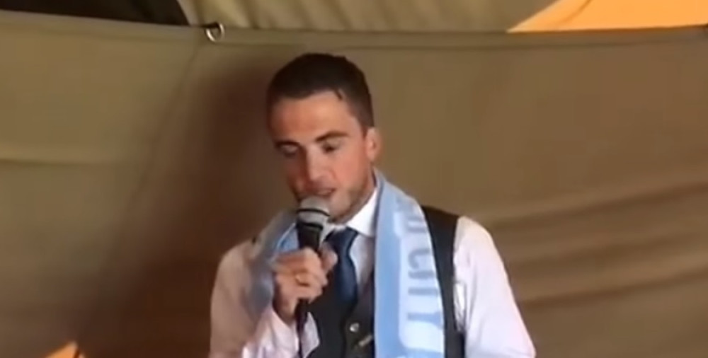 Svatovi uživali na svadbi, a kada je kum uzeo mikrofon mladoženji se smrklo pred očima! (VIDEO)