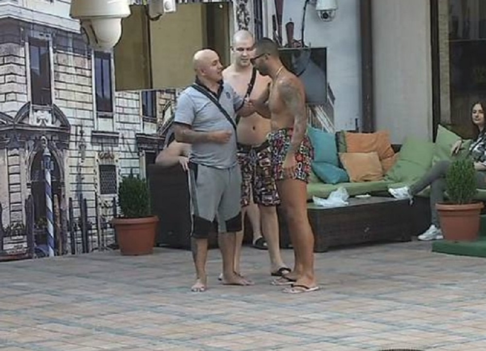 BIVŠI ROBIJAŠ U PAROVIMA! Želi da ispriča svoju priču do detalja na parografu!