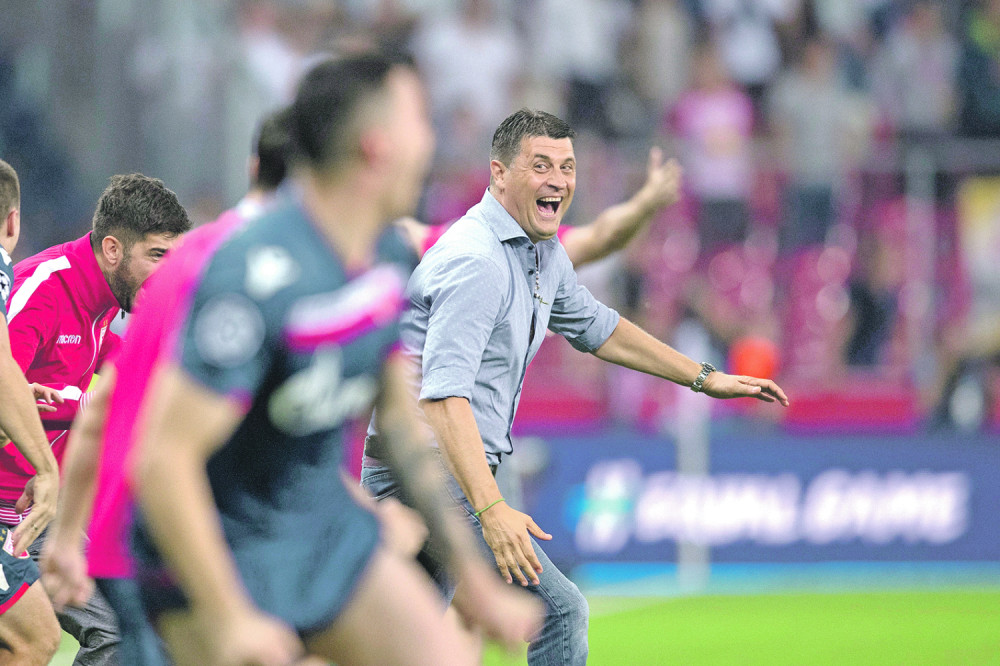 Trener kojeg je nadmudrio Milojević preuzima Borusiju!