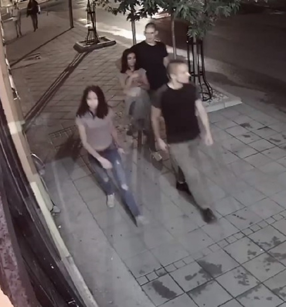 UŽAS U KRUŠEVCU! Devojka lagano šetala sa drugarima, a onda je usledio šok! (UZNEMIRUJUĆ VIDEO)