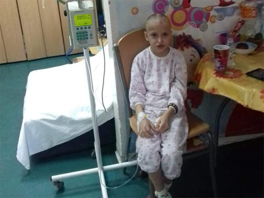 SRBIJO, POMOZI! Anja (9) boluje od leukemije, roditelji nemaju para za lečenje