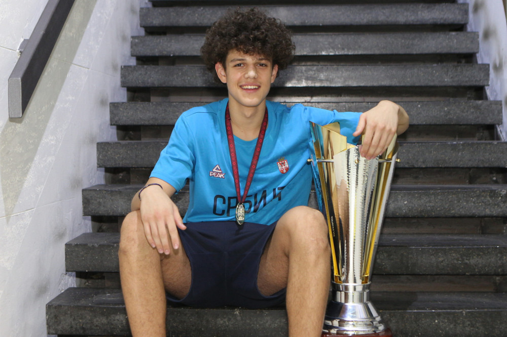 Partizan neočekivano povukao talentovnaog beka sa pozajmice iz Mege i vratio ga svoje redove!