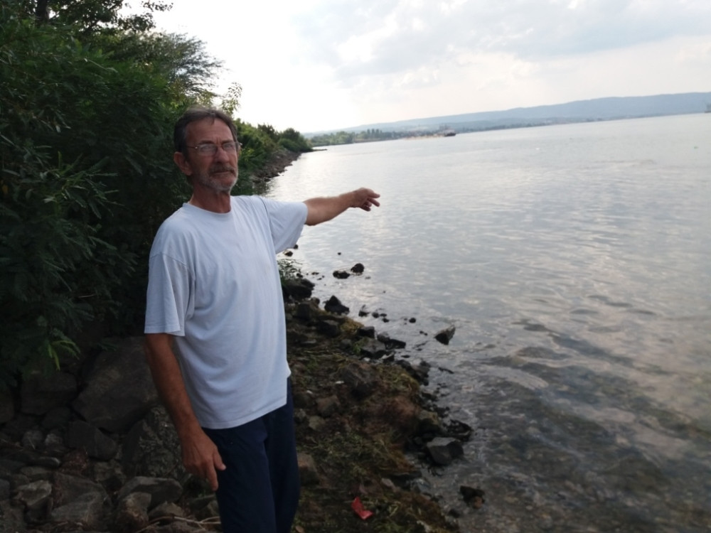 Celo Kladovo je videlo kako danima besciljno tumara ulicama, meštani sumnjaju da je NAMERNO SKOČILA U VODU!