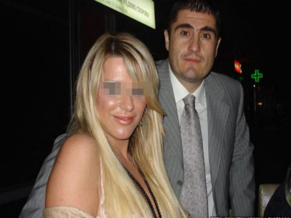 Izrešetan u sačekuši, ženu pogodili u vrat i grudi!