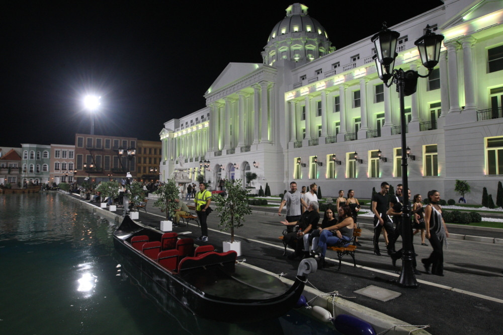 Do sada nezabeležen skandal: UČESNIK ZADRUGE 2 JE PEDOFIL!