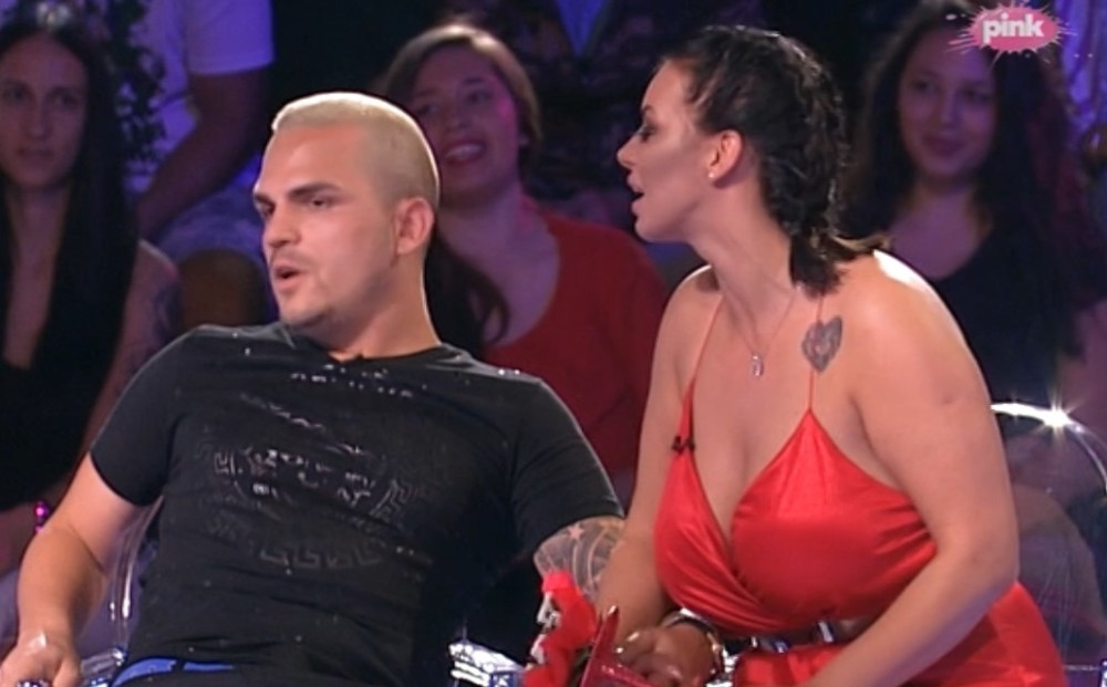 ŽESTOK ORŠAJ U STUDIJU ZADRUGE Obezbeđenje ih izvelo! Sve odzvanja od uvreda! (VIDEO)