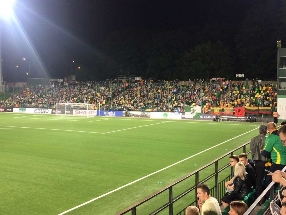 DIŠU PARTIZANU ZA VRATOM Čuka zablistala na "krovu"!