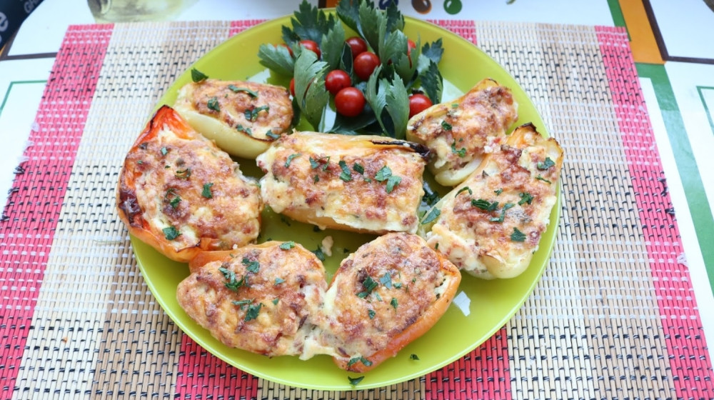 Ova verzija punjenih paprika je toliko dobra, ZARAZIĆE VAS NJIHOV FANTASTIČAN UKUS! (VIDEO)