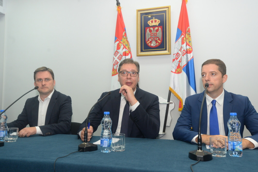 Vučić se u Mitrovici video sa Fikretom, drugom iz vojske
