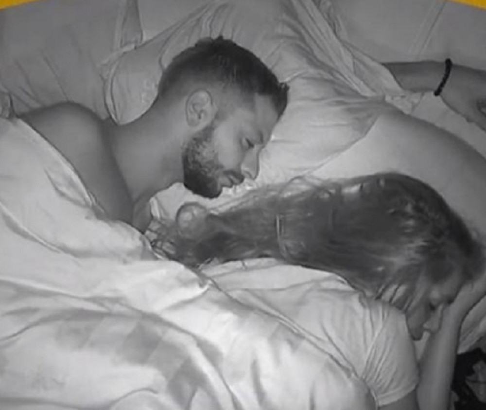 SE*S U PAROVIMA! Poricali da su bili intimni, a onda im produkcija pustila eksplicitni snimak! (FOTO)