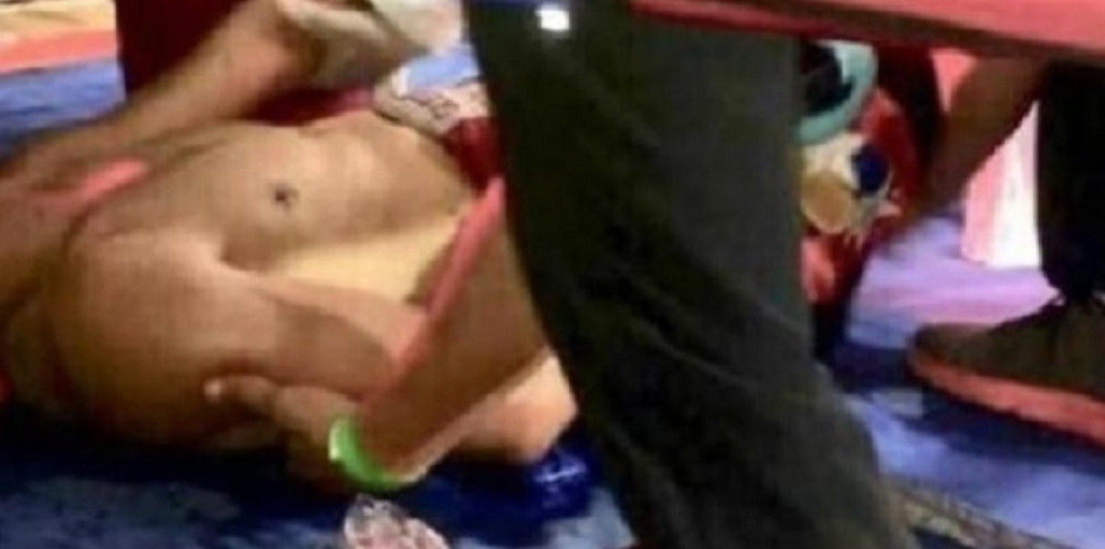 Dobio udarac, PAO PA USTAO, završio meč, ONESVESTIO SE I UMRO!