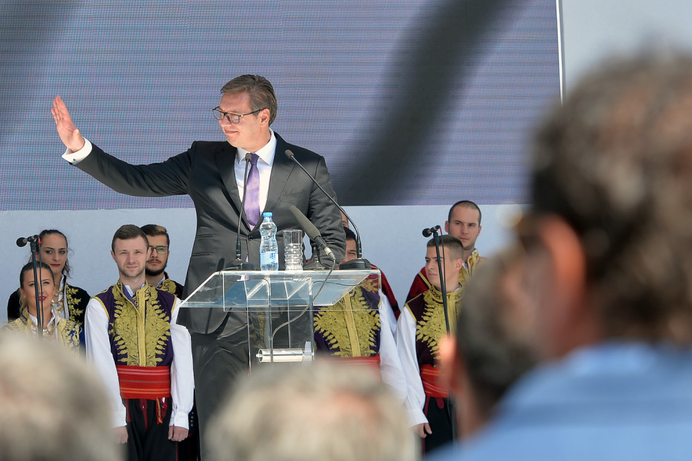 VUČIĆ POSLAO SNAŽNU PORUKU SA KOSOVA: I u dobru i u zlu, bićemo uz svoj narod!