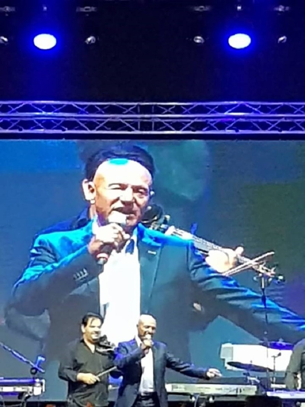 "Smederevske jeseni" okupile najjače izvođače! Šaban Šaulić, Ana Bekuta i Snežana Đurišić oduševili! (FOTO)